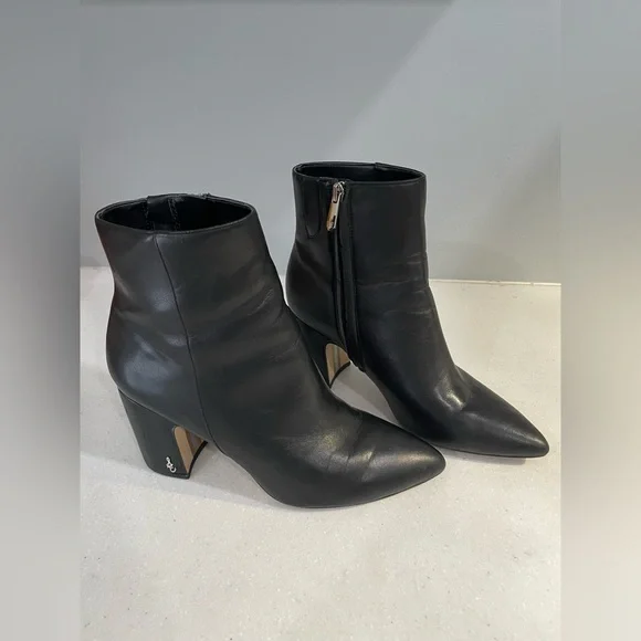 Sam Edelman Sleek Black Hilty Ankle Booties - Picture 2 of 8